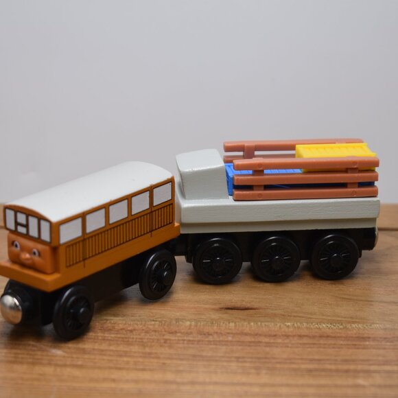 2002 Catherine & Trailer Train Tank Engine Thomas & Friends Wooden Railw… - Picture 2 of 11